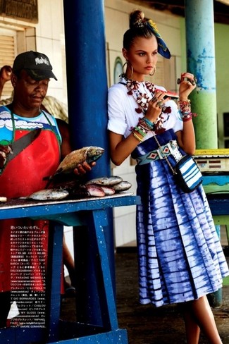 С чем носить белую сумку через плечо