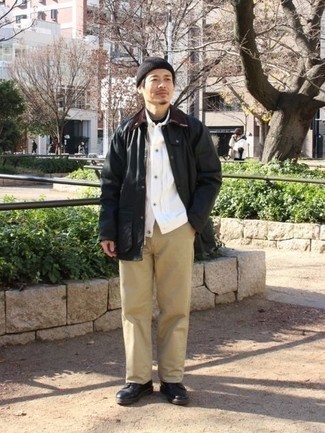 С чем носить белую джинсовую куртку мужчине