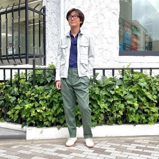 Какие брюки чинос носить с белыми туфлями дерби