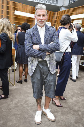 С чем носить белые туфли дерби