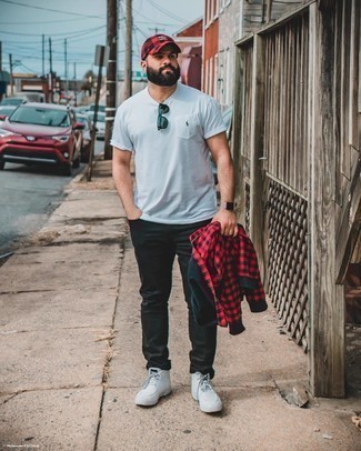 С чем носить белые ботинки дезерты