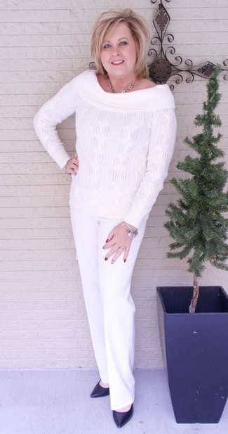 С чем носить белые классические брюки женщине