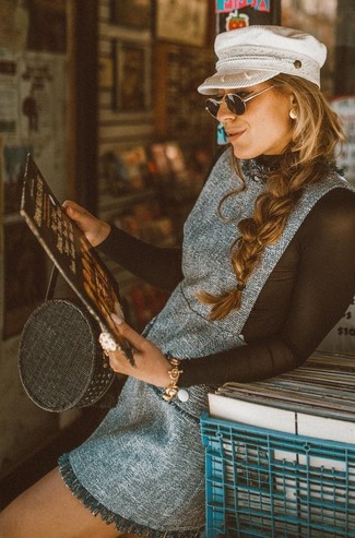 С чем носить белые серьги