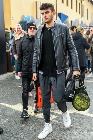 Какие бомберы носить с белыми высокими кедами мужчине