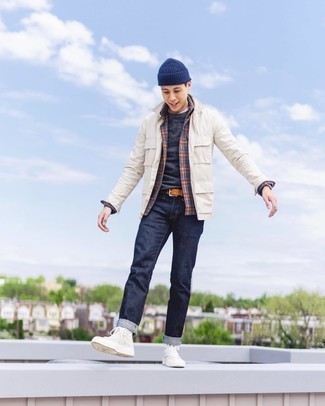 Какие куртки-рубашки носить с белыми высокими кедами мужчине