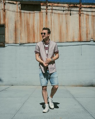 Какие шорты носить с белыми высокими кедами мужчине