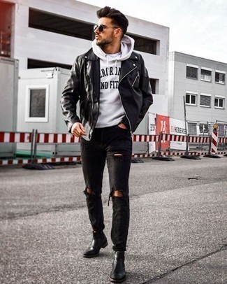 Как носить белый худи с черной кожаной косухой мужчине