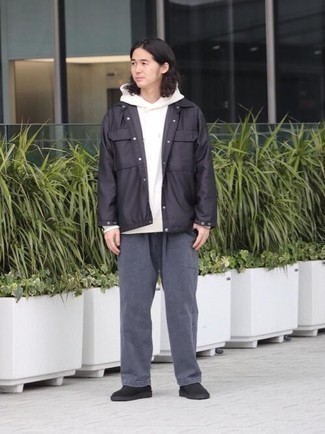 Какие куртки-рубашки носить с белым худи мужчине