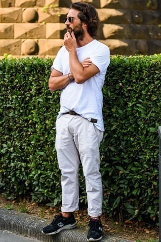 Какие кроссовки носить с белыми джинсами мужчине