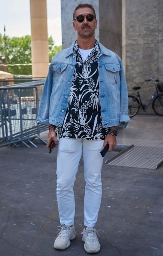 Какие кроссовки носить с белыми джинсами мужчине