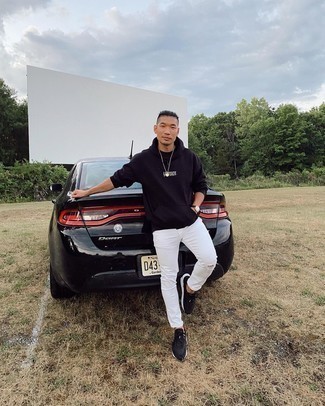 Какие кроссовки носить с белыми джинсами мужчине