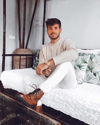 Какие повседневные ботинки носить с белыми джинсами мужчине