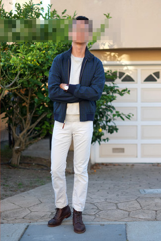 Какие повседневные ботинки носить с белыми джинсами мужчине