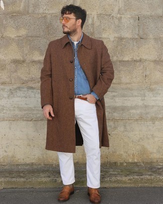 Какие джинсовые рубашки носить с белыми джинсами мужчине