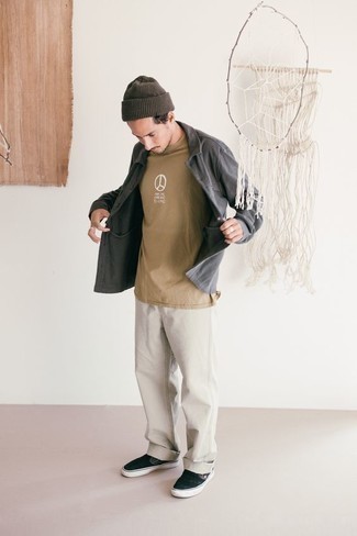 Какие слипоны носить с белыми джинсами мужчине