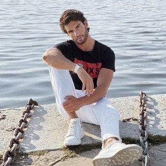 Как носить белые джинсы с белыми низкими кедами мужчине