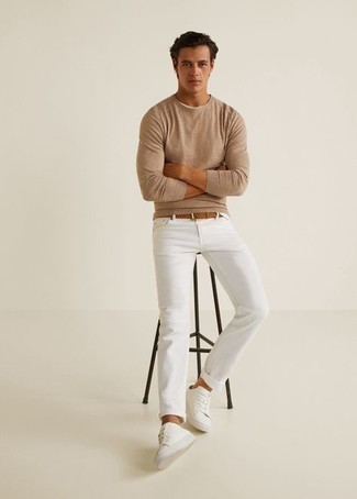 Как носить белые джинсы с белыми низкими кедами мужчине