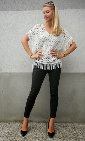 С чем носить белую вязаную блузу с коротким рукавом