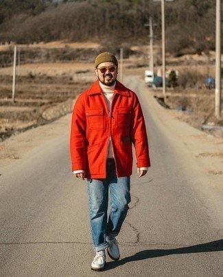 С чем носить белую вязаную водолазку мужчине