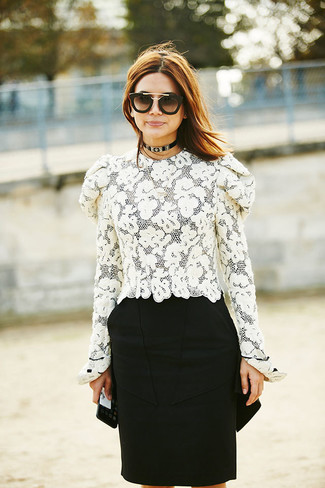 С чем носить белую кружевную блузку
