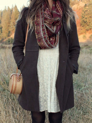 С чем носить белое кружевное повседневное платье