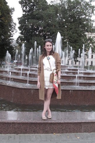 С чем носить белую кружевную юбку