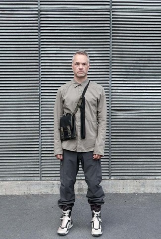 С чем носить белые кожаные ботинки мужчине