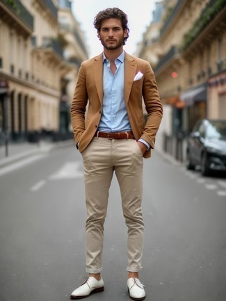 С чем носить белые кожаные туфли дерби