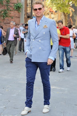 С чем носить белые кожаные монки с двумя ремешками