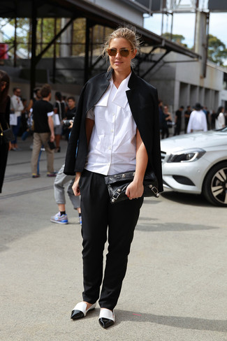 С чем носить белые кожаные туфли на плоской подошве