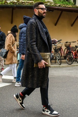 С чем носить белые кожаные высокие кеды мужчине