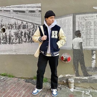 С чем носить белые кожаные высокие кеды мужчине