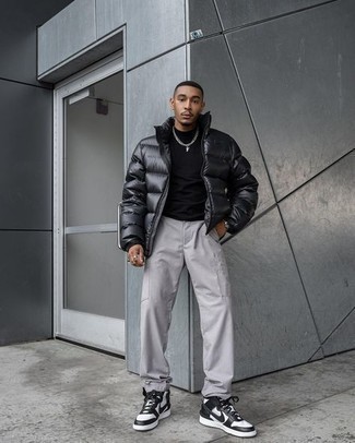 С чем носить белые кожаные высокие кеды мужчине