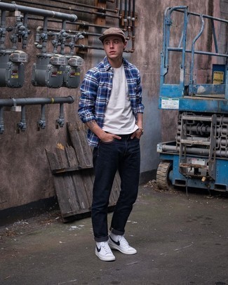 С чем носить белые кожаные высокие кеды мужчине