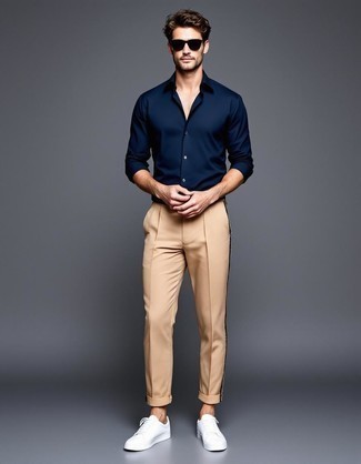 С чем носить белые кожаные низкие кеды мужчине