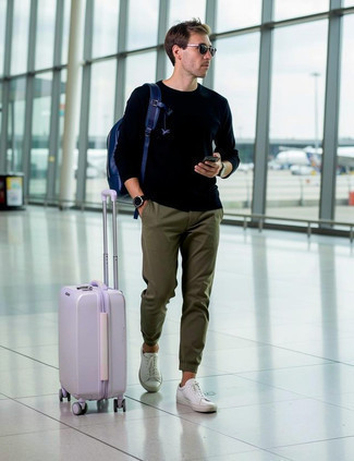 С чем носить белые кожаные низкие кеды мужчине