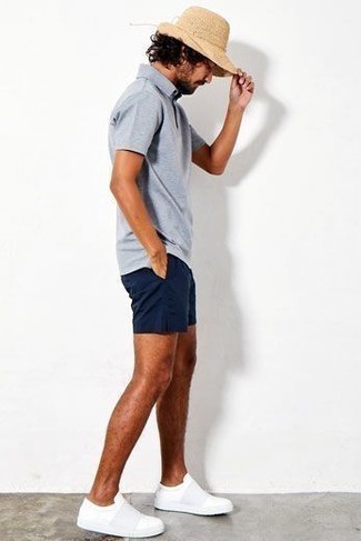 С чем носить белые кожаные слипоны мужчине