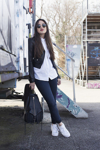 С чем носить белые кожаные кеды женщине