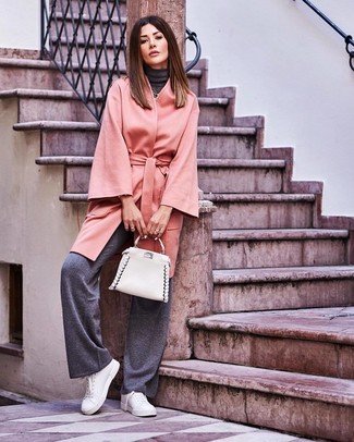 С чем носить белые кожаные кеды женщине