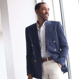 С чем носить белые льняные классические брюки мужчине