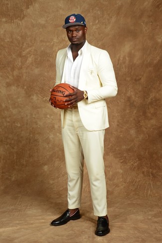 Как носить белую рубашку с длинным рукавом с белым костюмом