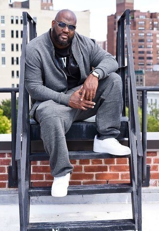 Какие спортивные костюмы носить с белыми низкими кедами мужчине