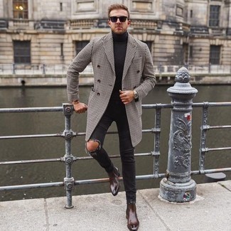 Как носить белое длинное пальто с серыми джинсами