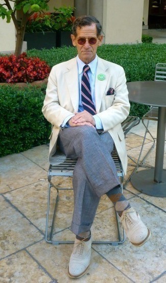 Какие пиджаки носить с белыми оксфордами