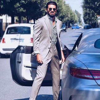 С чем носить белую рубашку в горошек мужчине