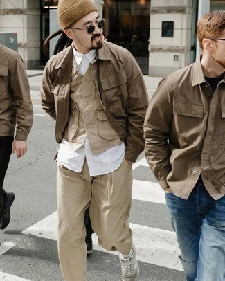 С чем носить белую рубашку в горошек мужчине