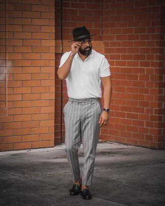 С чем носить белую футболку-поло мужчине