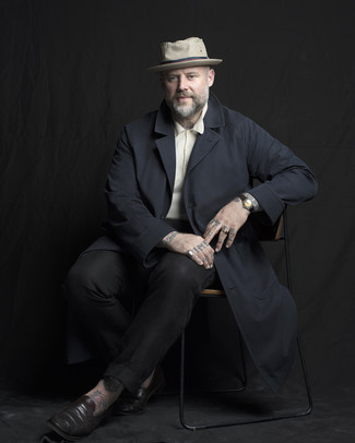 Какие лоферы носить с белой футболкой-поло мужчине