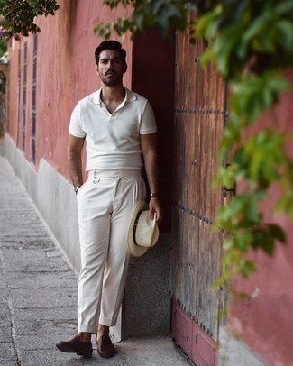 Какие лоферы носить с белой футболкой-поло мужчине