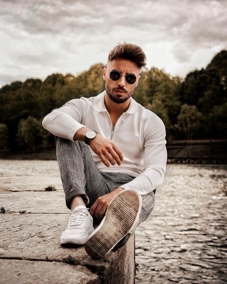 С чем носить белый свитер с воротником поло мужчине